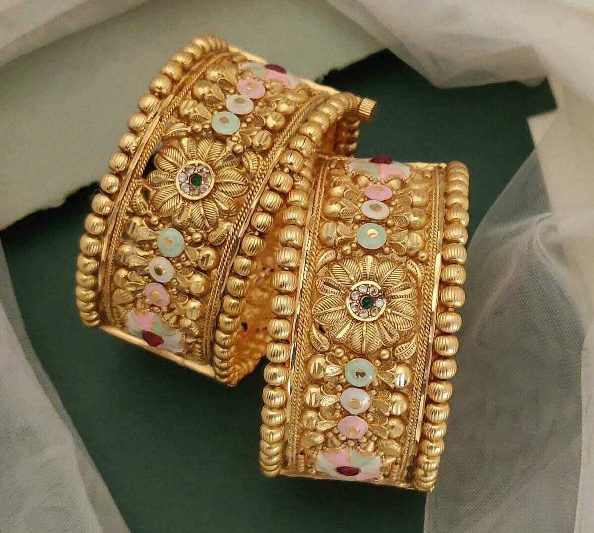 Women Traditional Wedding Bangle Golden in Udaipur-Rajasthan at