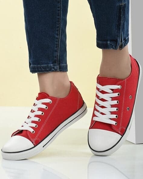 Womens Canvas Casual Shoes Red to in Agra at ₹ 700 ₹ 1,000