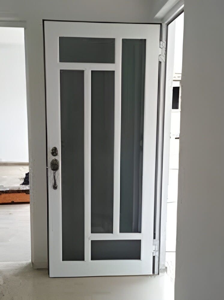 Wooden Jali Door White in Sultanpur at ₹ 350 by S K