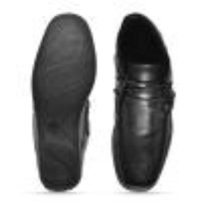 WOODLAND BLACK CASUAL SHOES in Ernakulam at ₹ 2,845 ₹ 2,995 by - Main Image