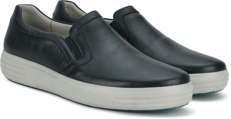 WOODLAND Mens Sneakers (Size 6, Navy) in Chennai at ₹ 3,163