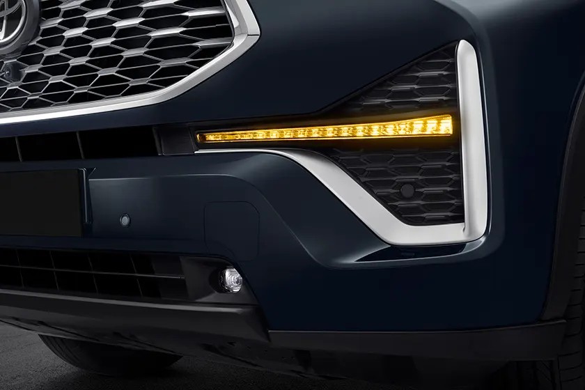 Buy Toyota Innova Hycross ZX Hybrid BS6 2.0 - Petrol