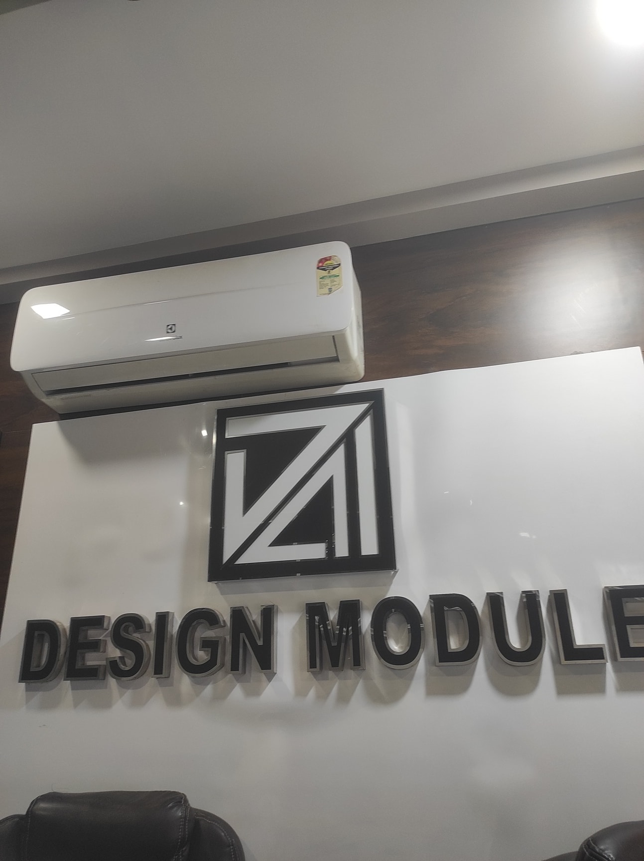 Top Interiors Decorators For Gym near R G Stone Urology Laproscopy ...