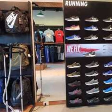 nike showroom cg road