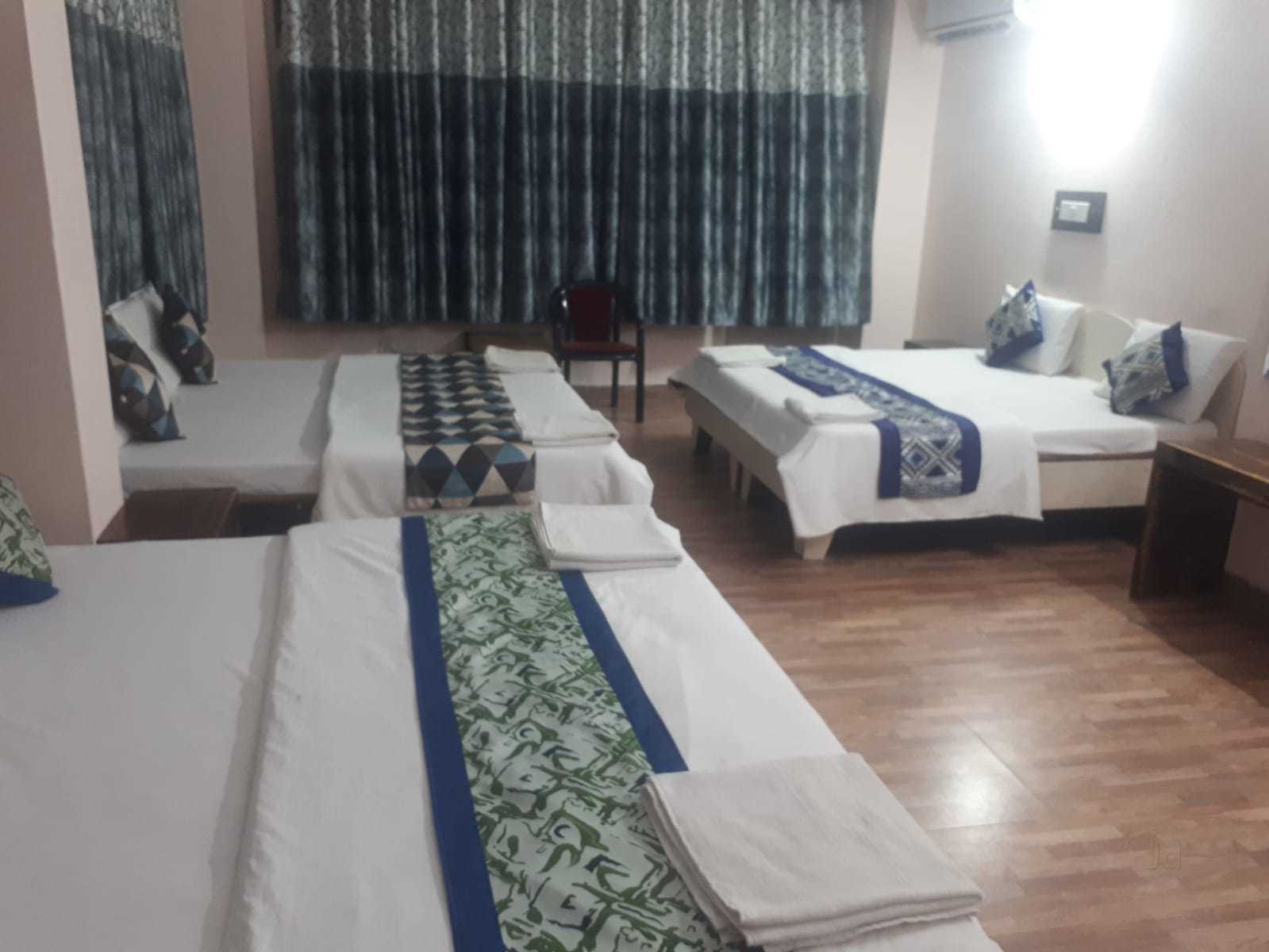 Shri Radhe Radhe Ashram
