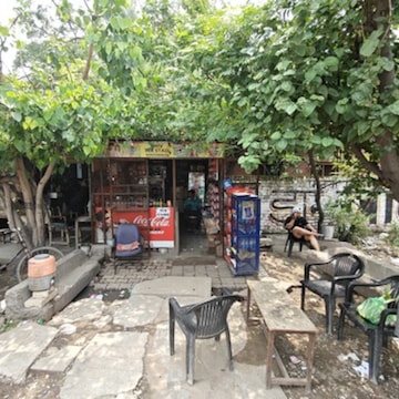 saudi arabia tobacco laws Saudi Arabia has stopped tobacco shops from operating near mosques and schools to keep people healthier. Shops must follow strict rules, like using security cameras and not advertising tobacco products. This step