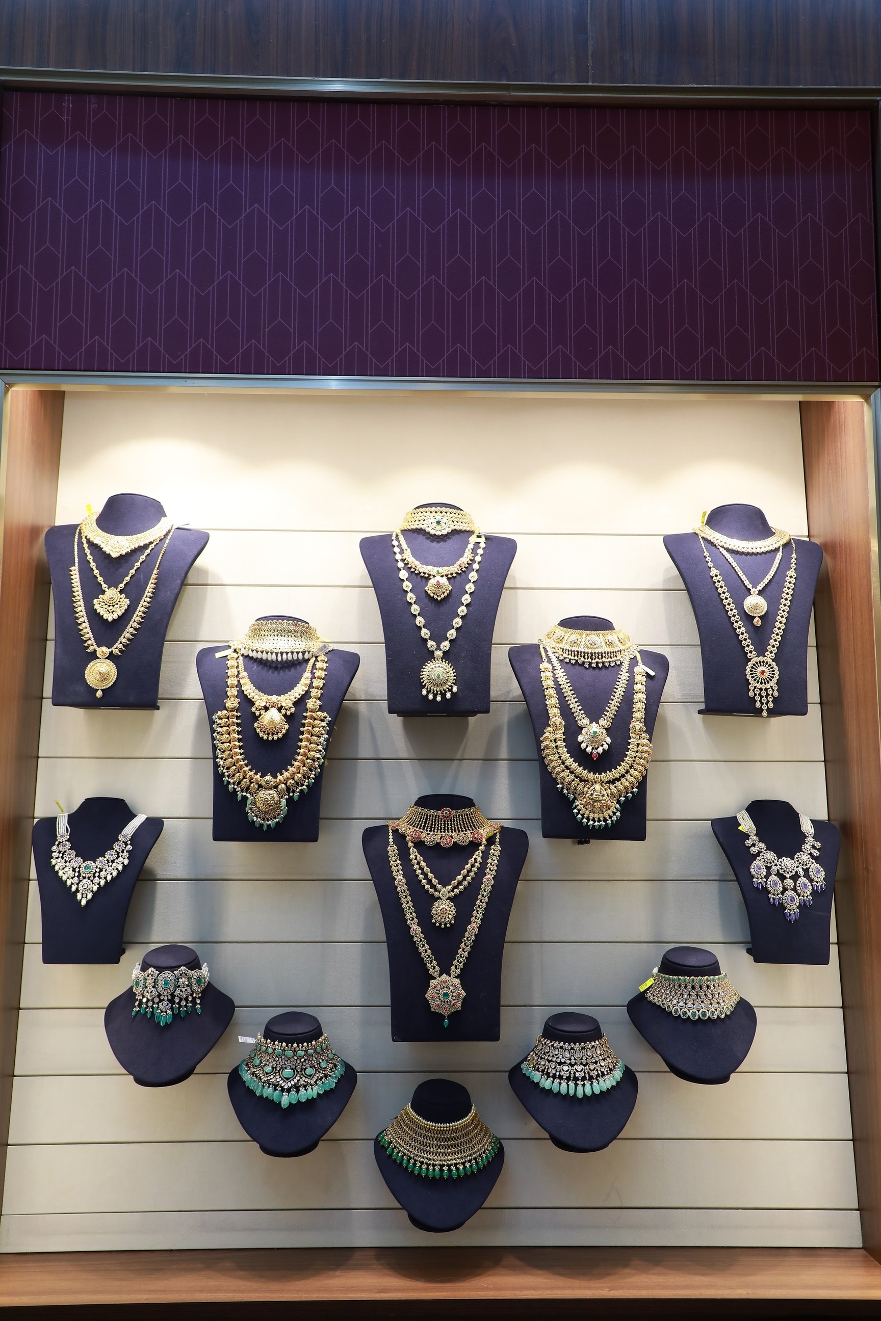 Malabar Gold Jewelry Stores That Buy Diamonds And Gold Necklace