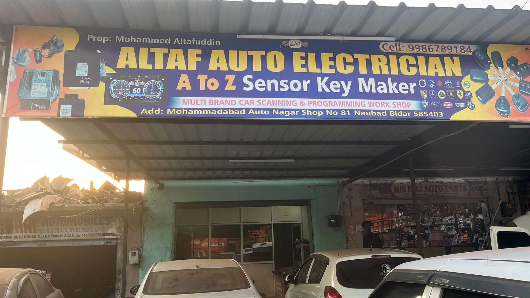 Altaf Loading Auto Top Towing Services in Mahatma Gandhi Cir Gunj - Best Roadside ...