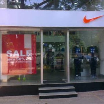 nike outlet near me