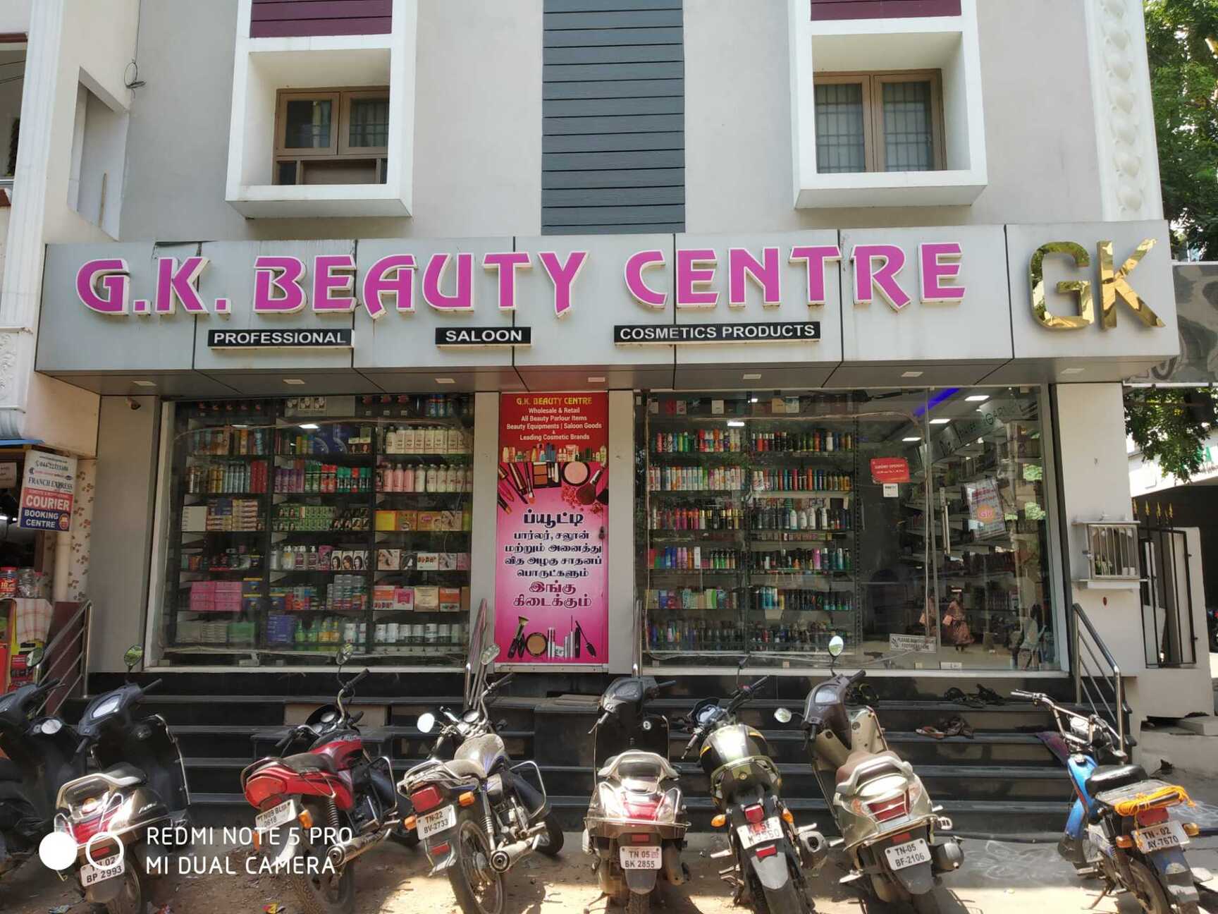 Beauty Parlour Chair in Chennai Stylish, Comfortable Durable