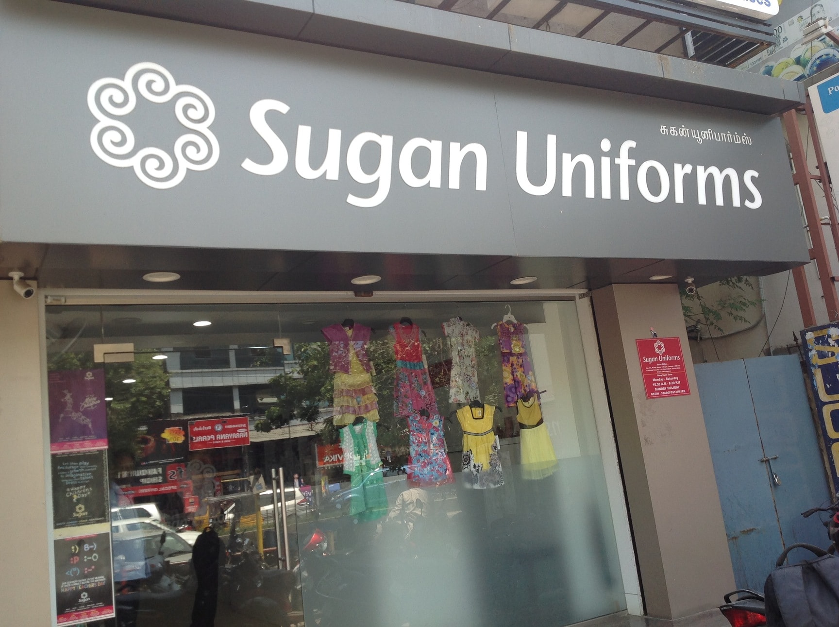 Beauty Parlour Uniform Price Starting From Rs Find