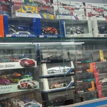 Game Brothers action figures