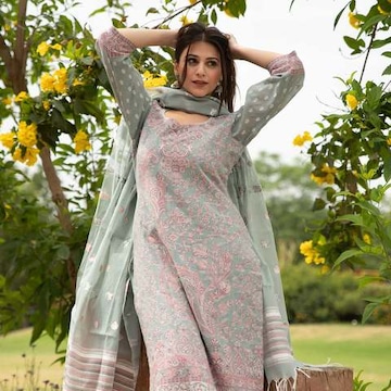 Top Dress Material Wholesalers in Burrabazar - Best Ladies Dress Material Wholesalers  Kolkata near me - Justdial