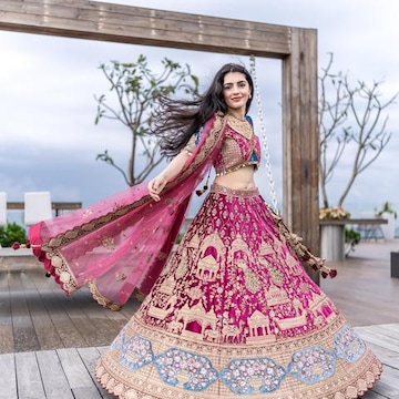https://images.jdmagicbox.com/v2/comp/def_content/ncat_id/lehenga-rn5knx4-250.jpg