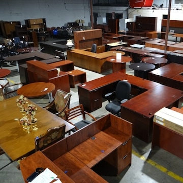 Second hand office furniture for sale in Noida