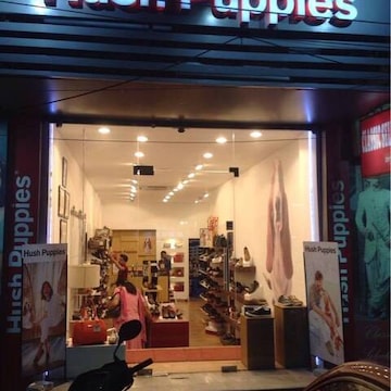 hush puppies nearby