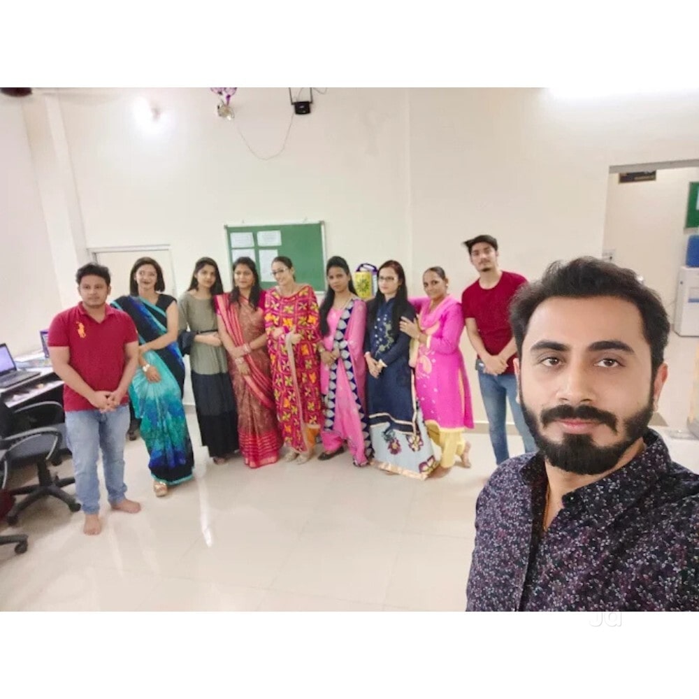 Digi Suggest Solutions in Burari, Delhi - Best Digital Marketing ...