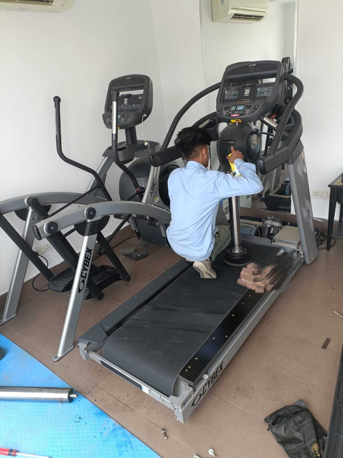 Commercial Treadmill Technicians Gym Equipments Treadmill Service