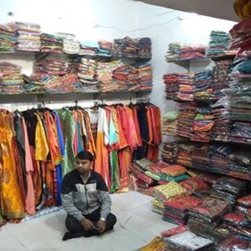 Clothing vendors near me hotsell