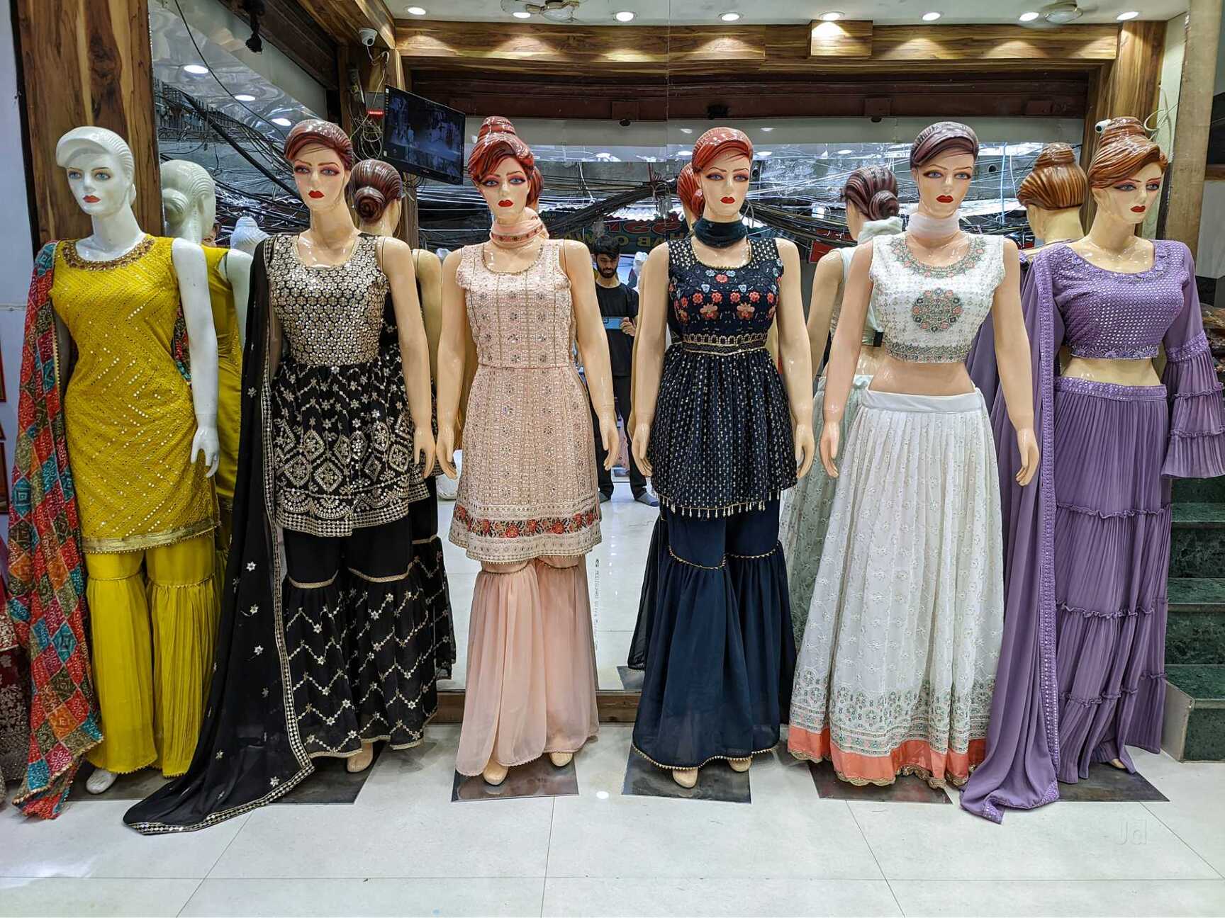 Tarun Tahiliani Reliance Trends Dresses 2019 Designer Punjabi Suit