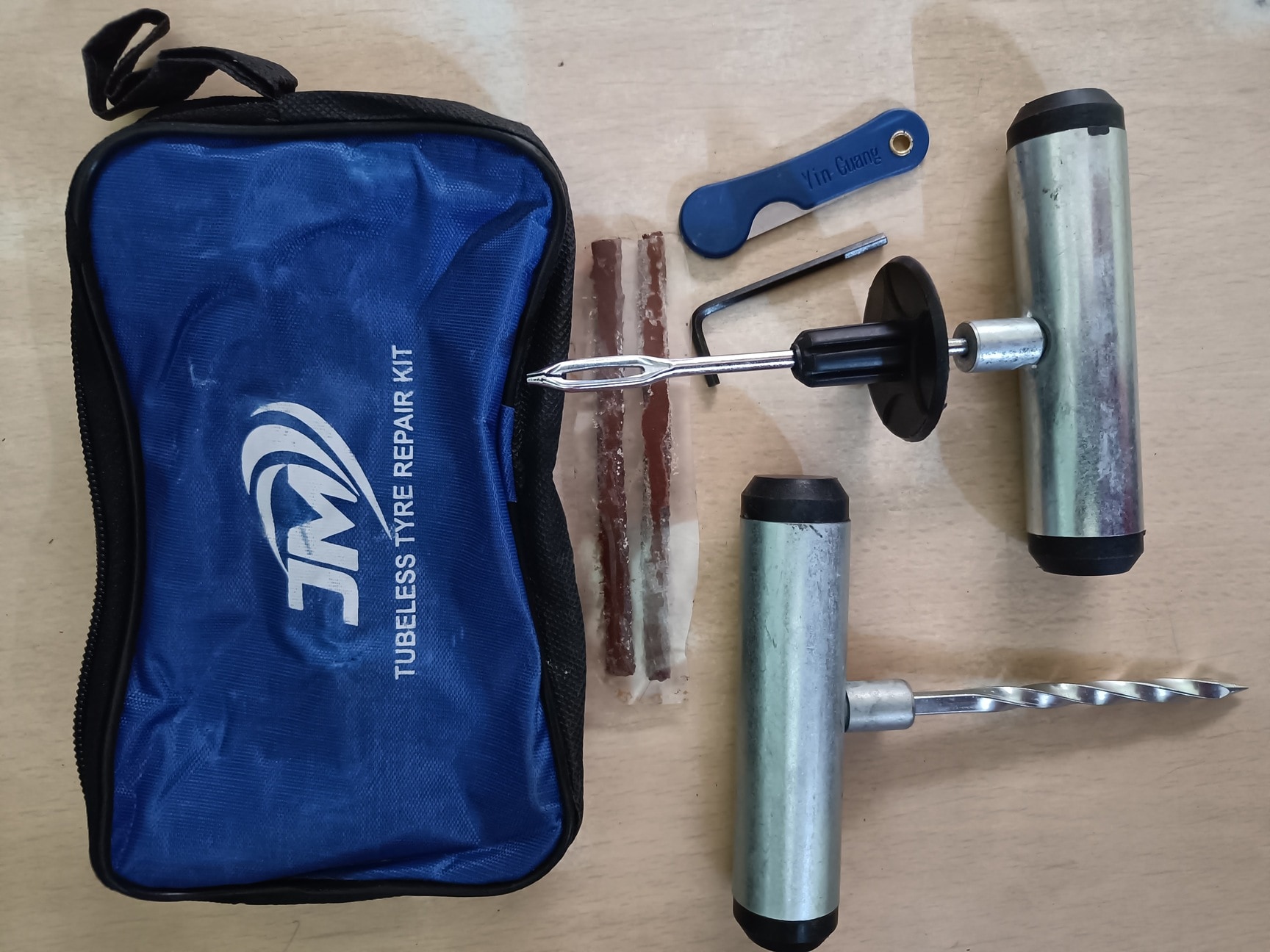 Amiciauto Tubeless Tyre Repair Kit Amiciauto Puncture Kit Price