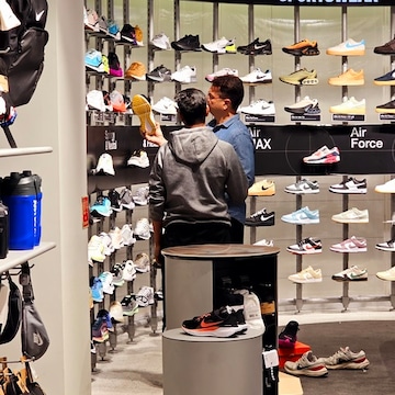 nike sellers near me