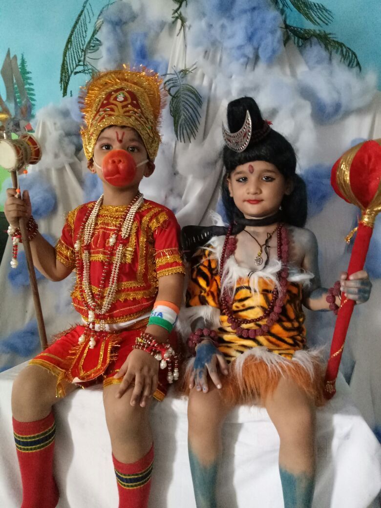 Red Woven Fabric Luxurious, Durable Versatile Justdial Verified