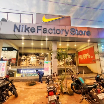 Nike Clearance Store Near Me Nike Air Nike Factory Store Vacaville