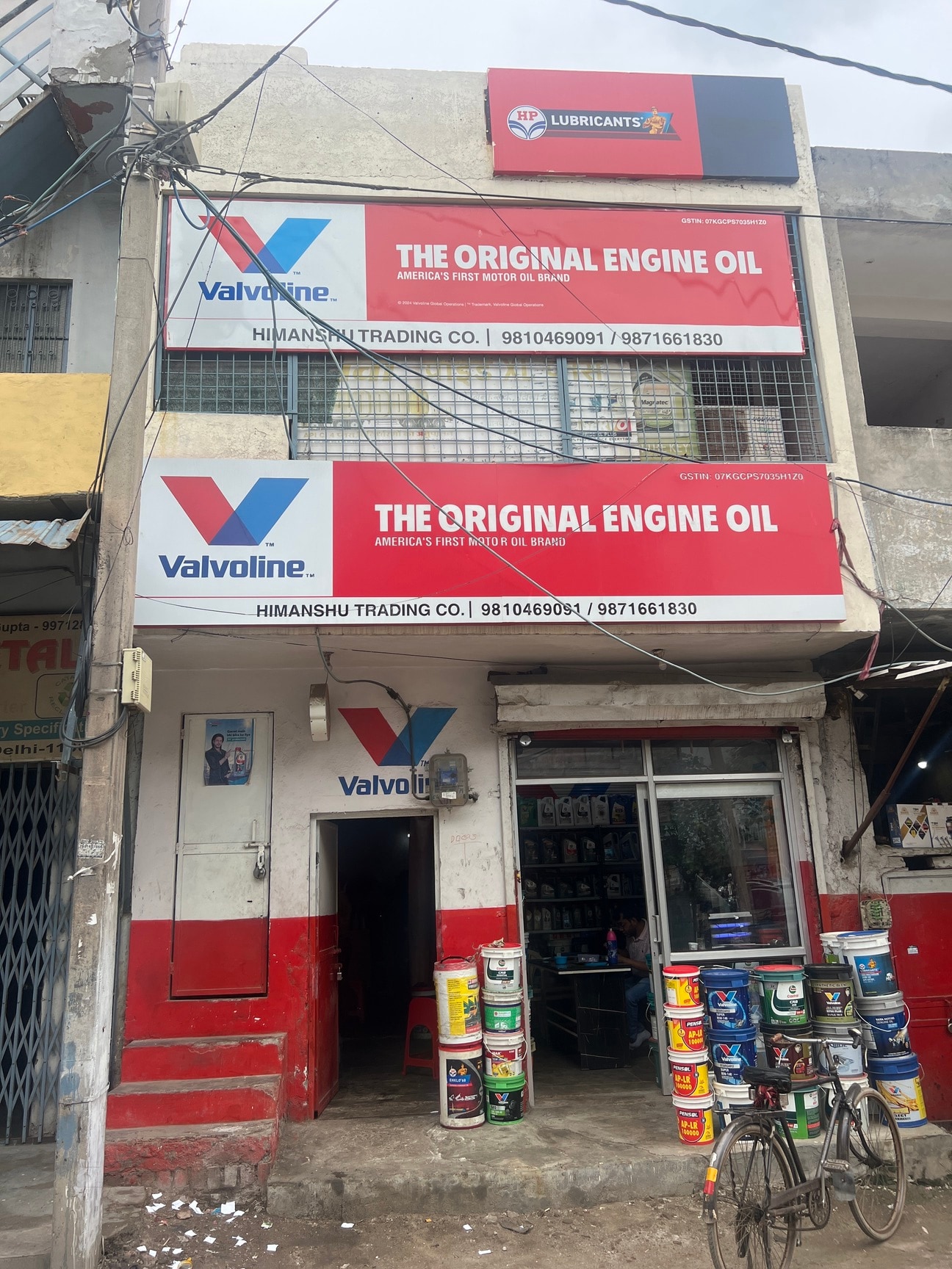 Shell Helix Engine Oil in Delhi Premium, High-Performance