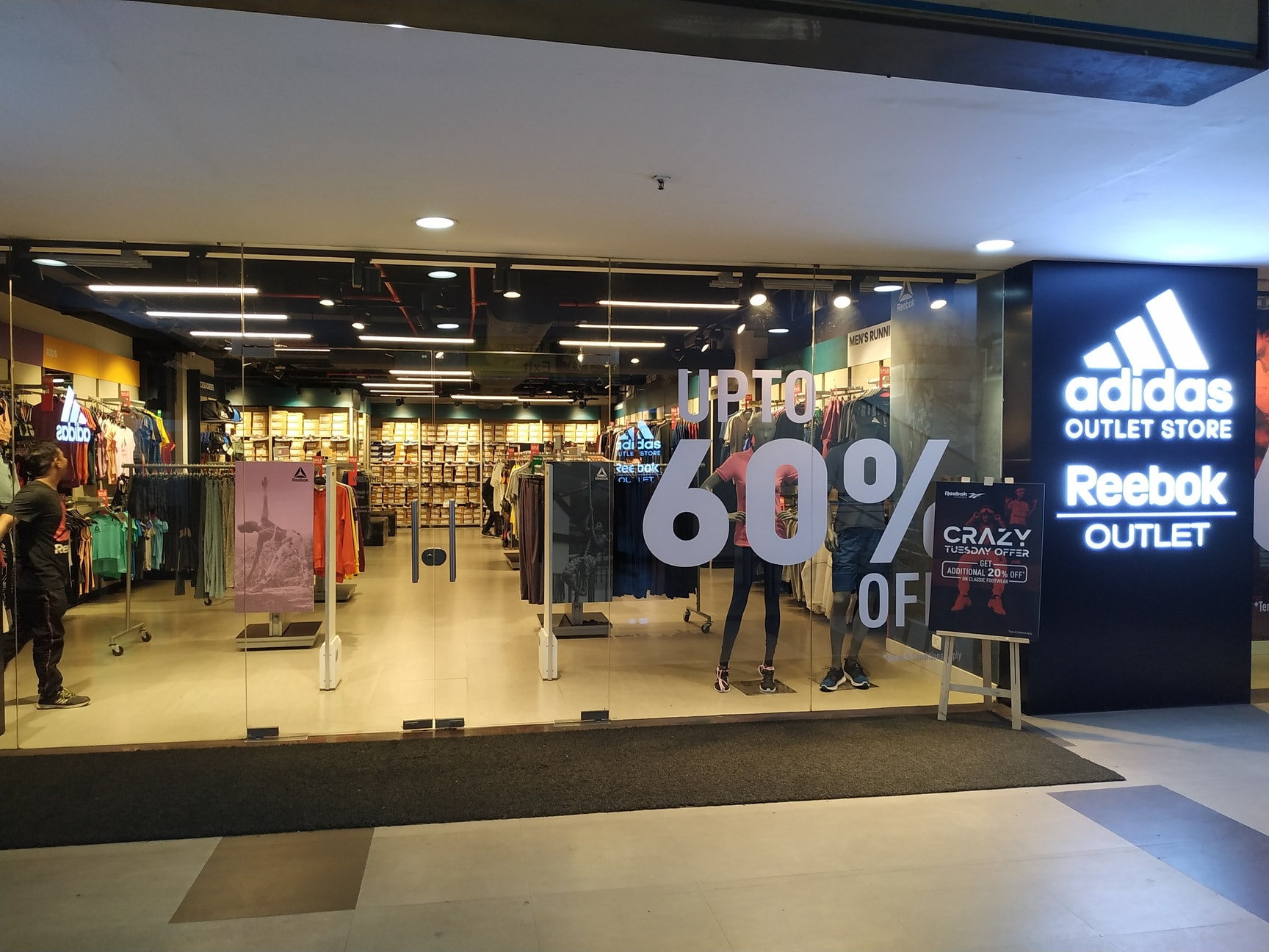 adidas store akshardham