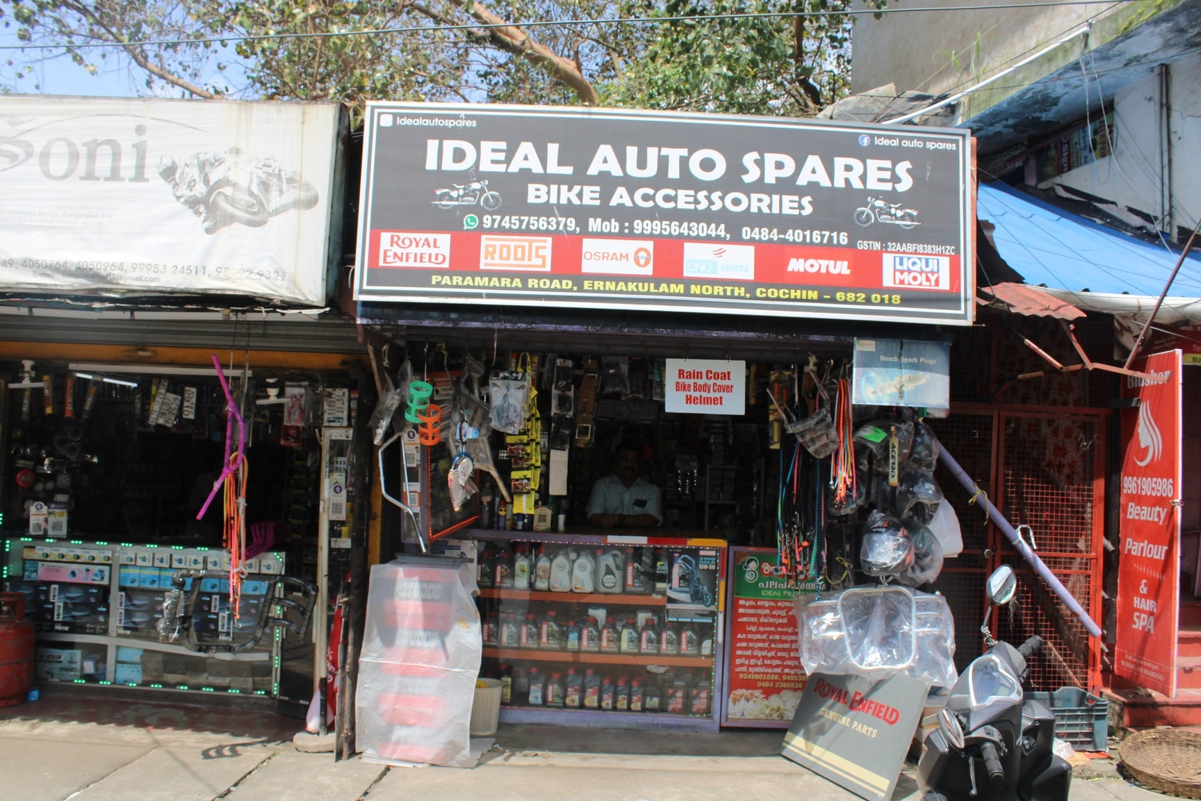 Ideal Auto Spares Helmet Dealers in Ernakulam North, Ernakulam