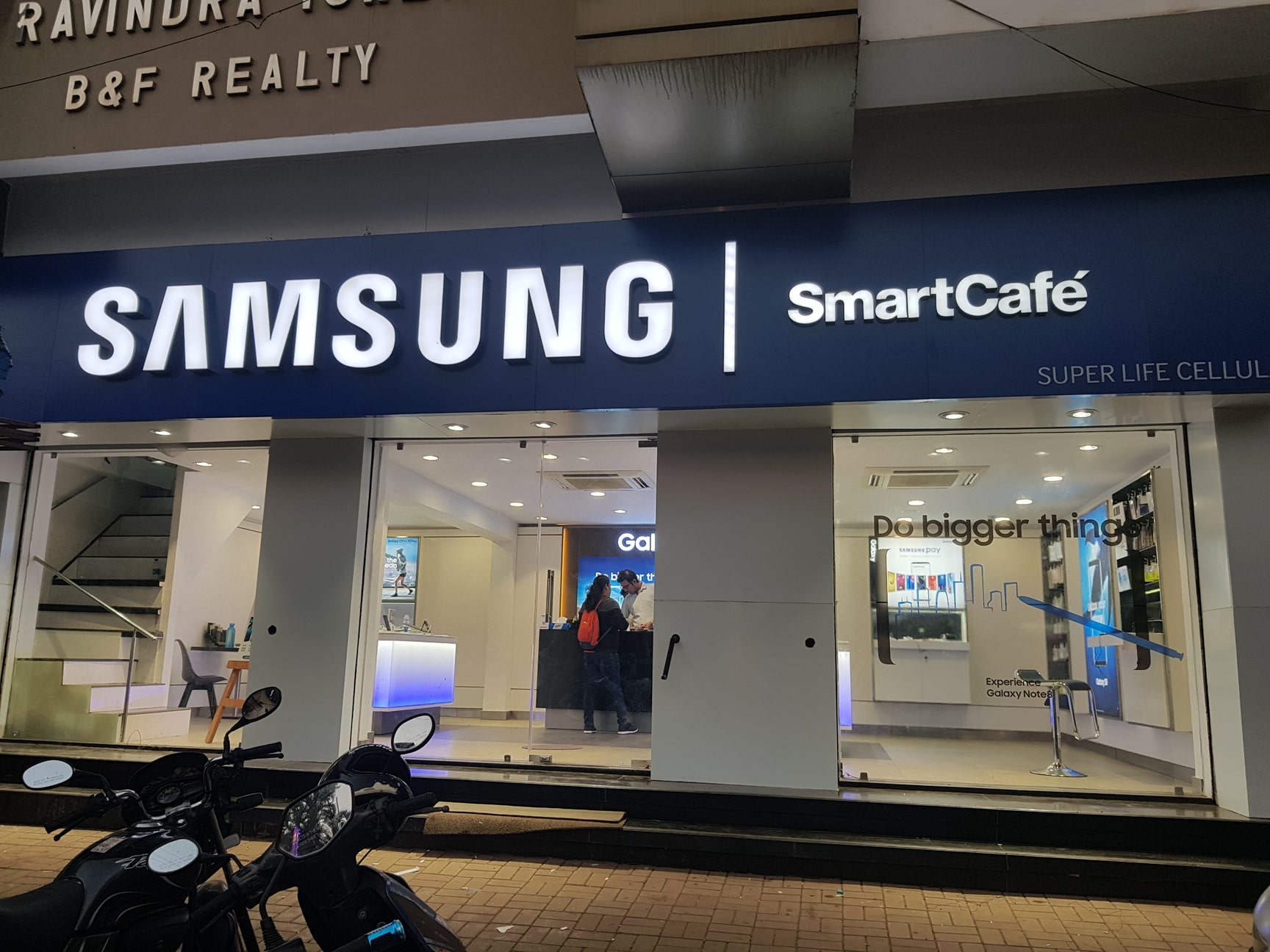 Put your phone down for better brain power - BBC