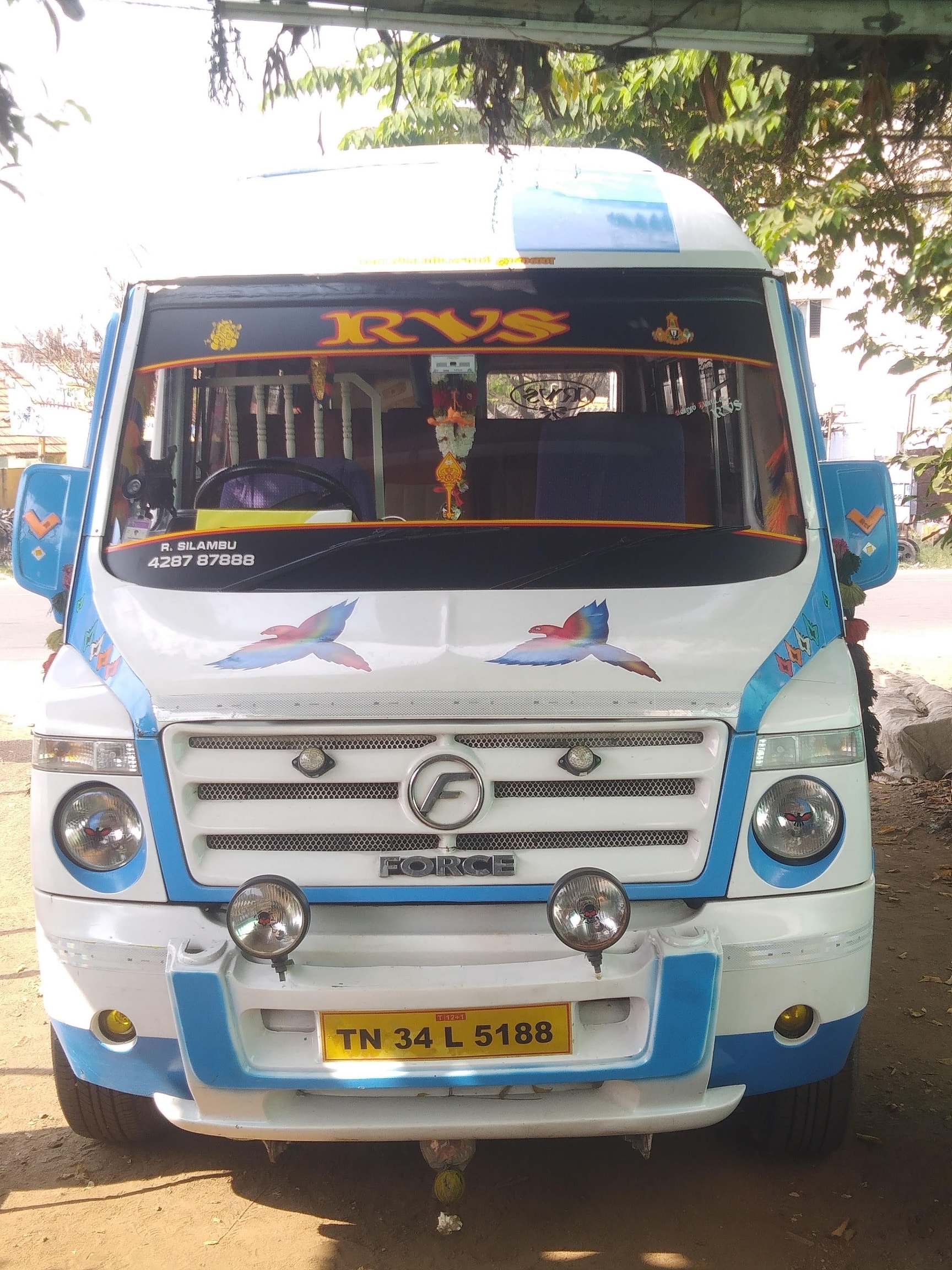 Top Mahindra Car Hire in Penumaka - Best Mahindra Car On Rent Services ...