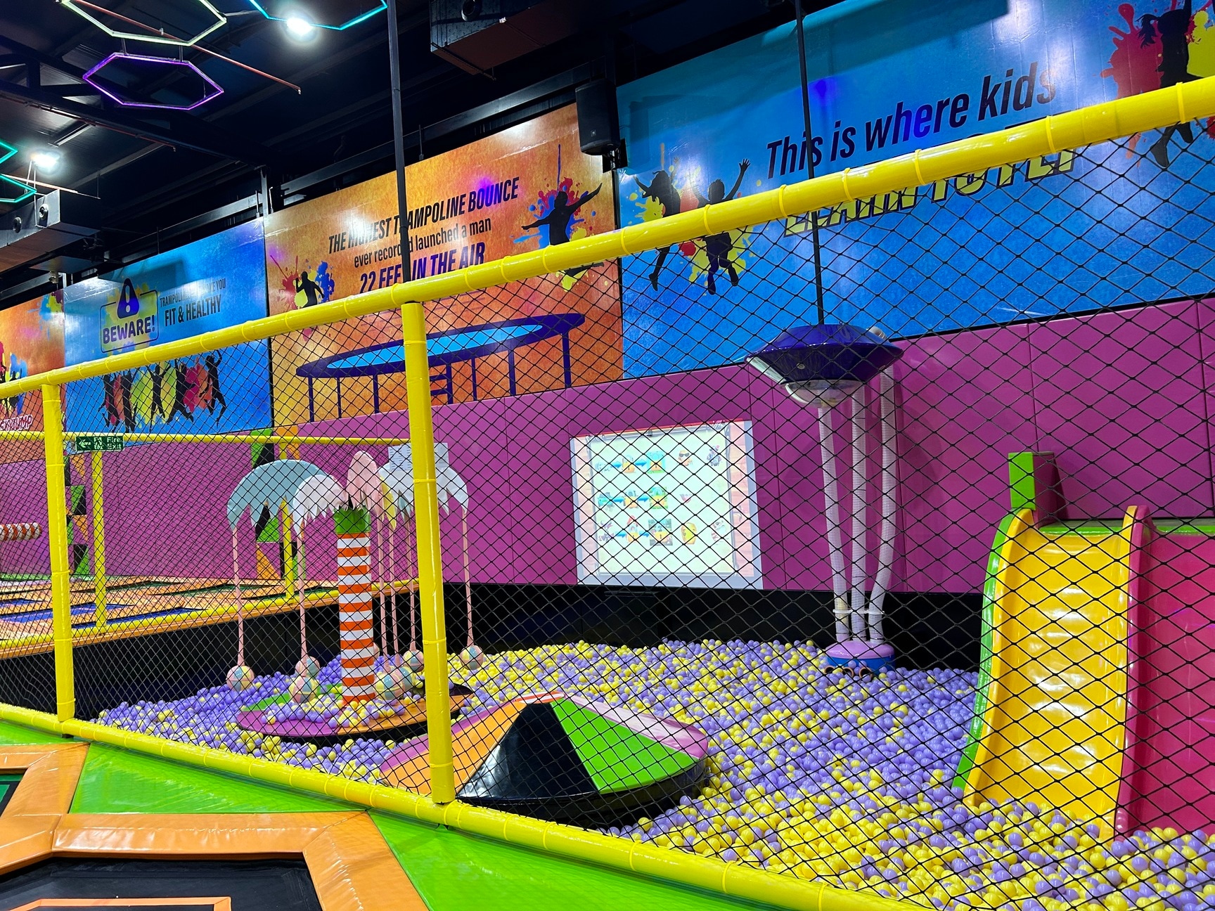 Skyjumper Trampoline Trampoline Parks Around Me Near Me Trampoline