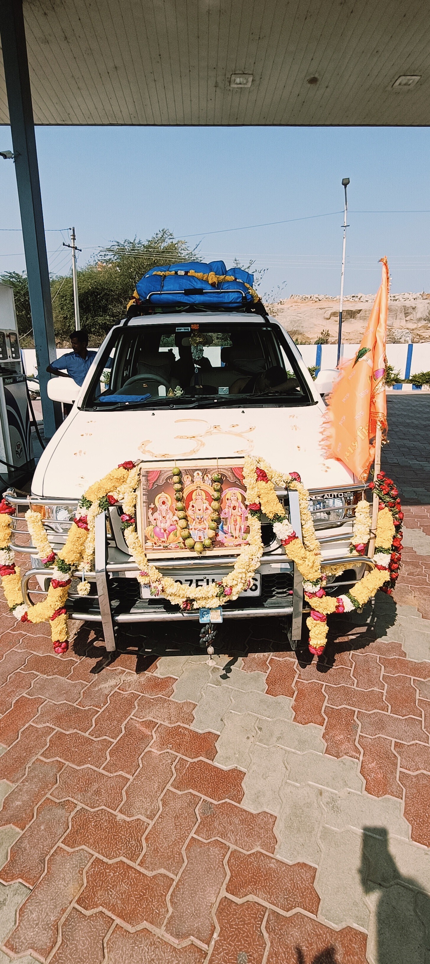 Top Car Rental Chevrolet Tavera in Syed Ali Guda - Best Car Rental ...