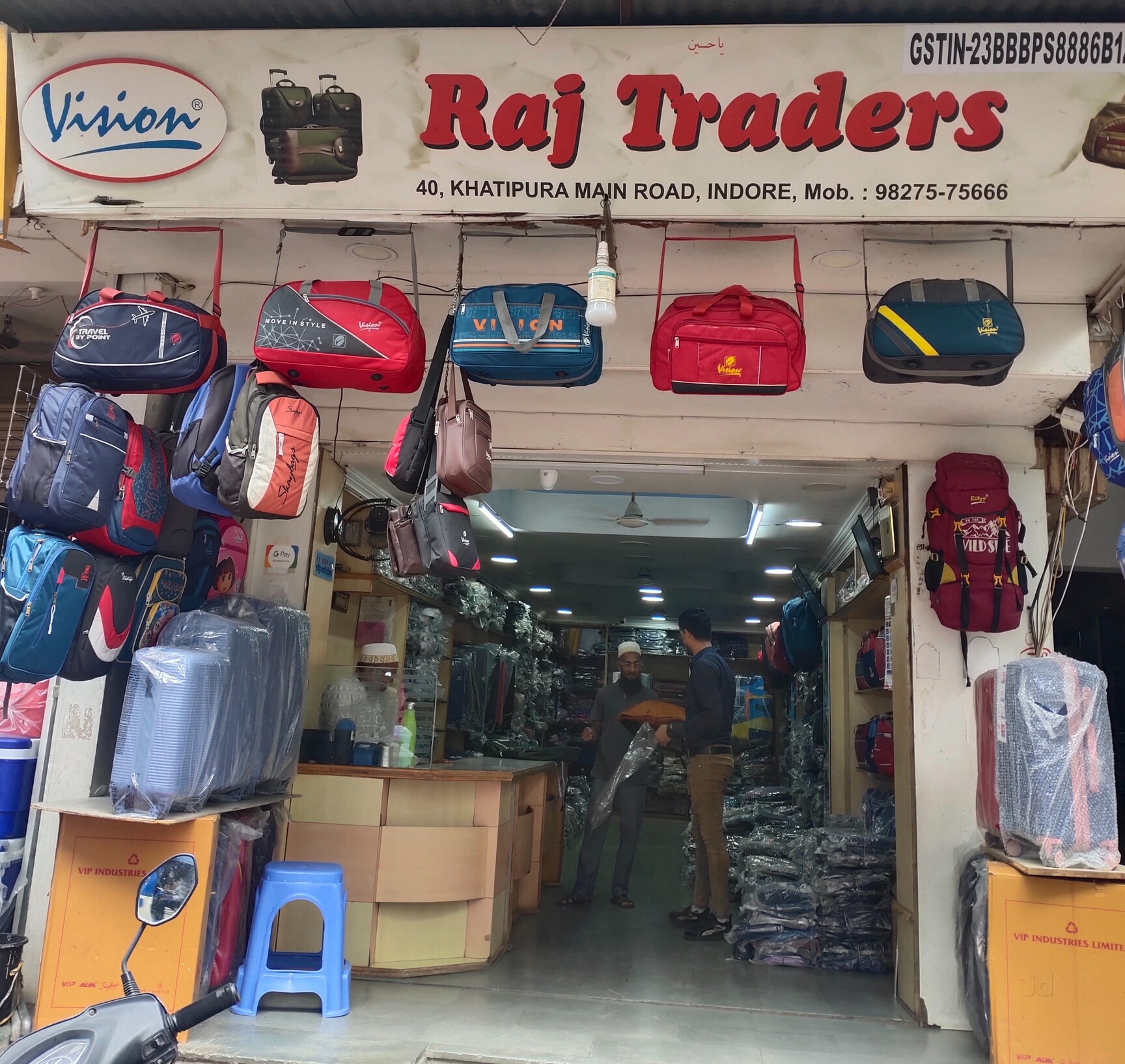 Tory Burch Store In Mumbai Tory Burch Travel Bags Tory Burch