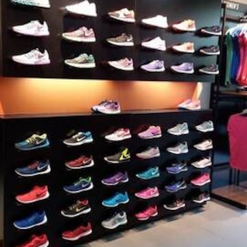 near me nike shop