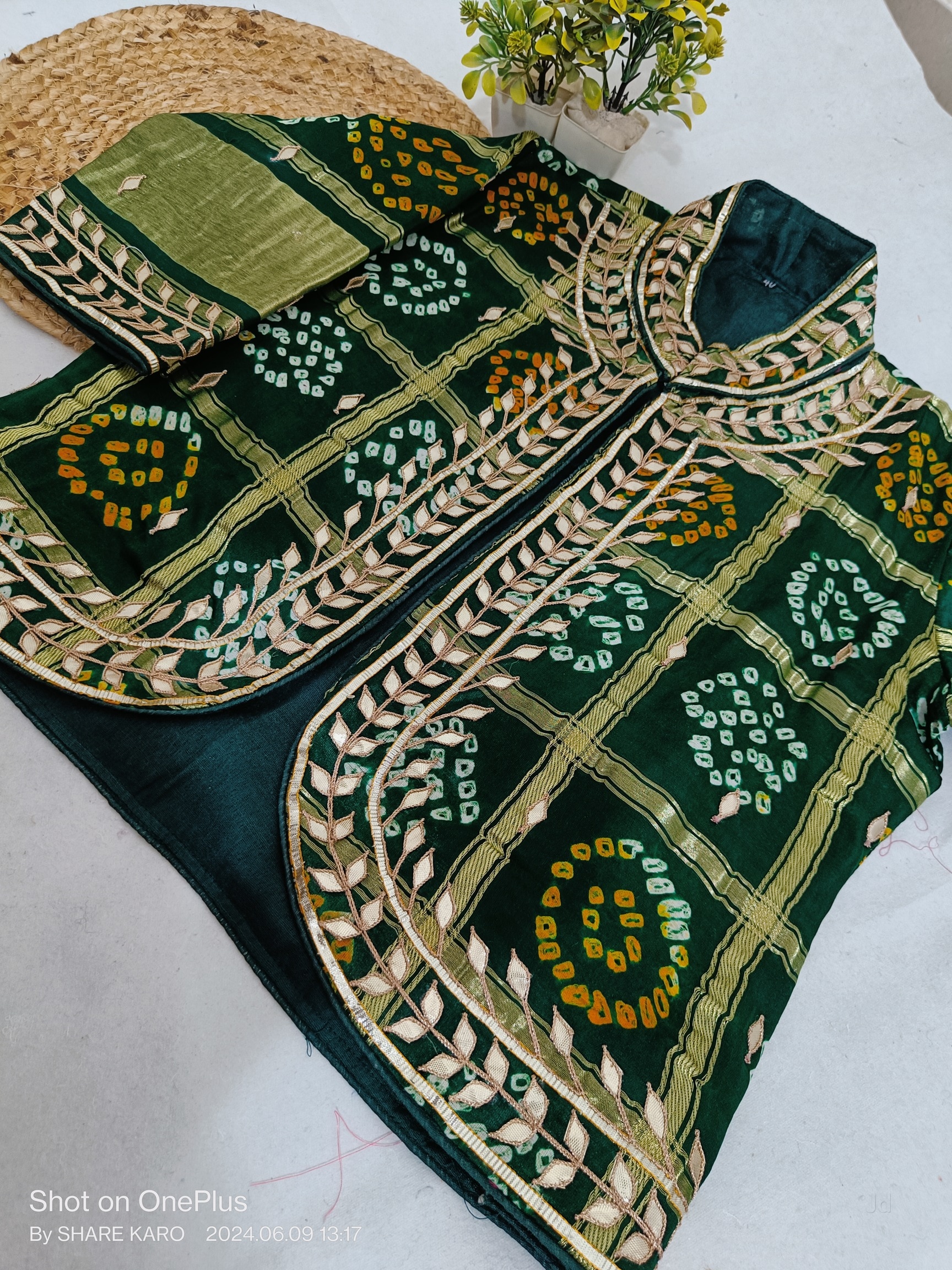 Zari Butta Gold Women Sari in Jaipur Dealers, Manufacturers