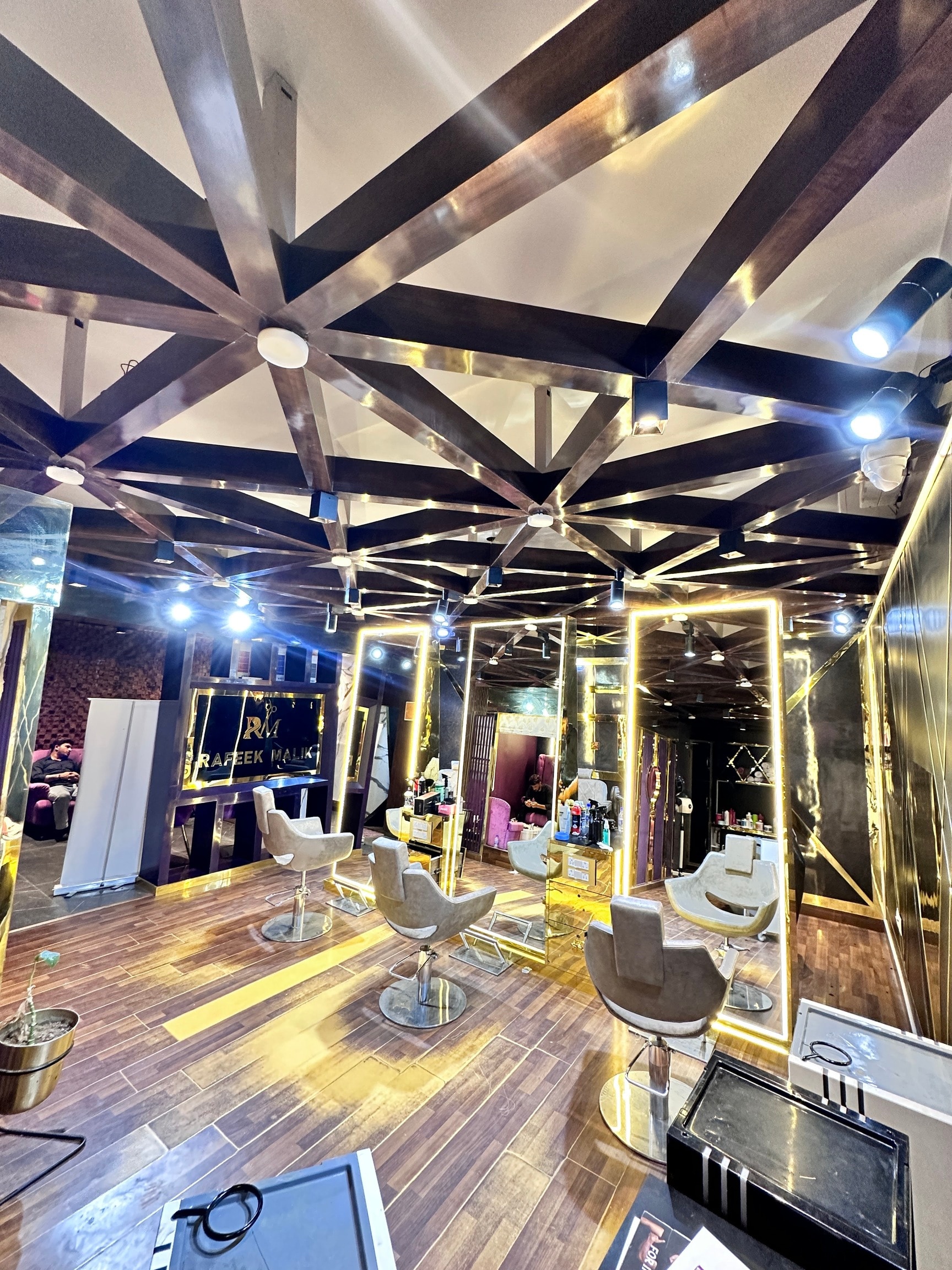 Top Beauty Parlour Services At Home in Bari Brahmana, Jammu - Best ...