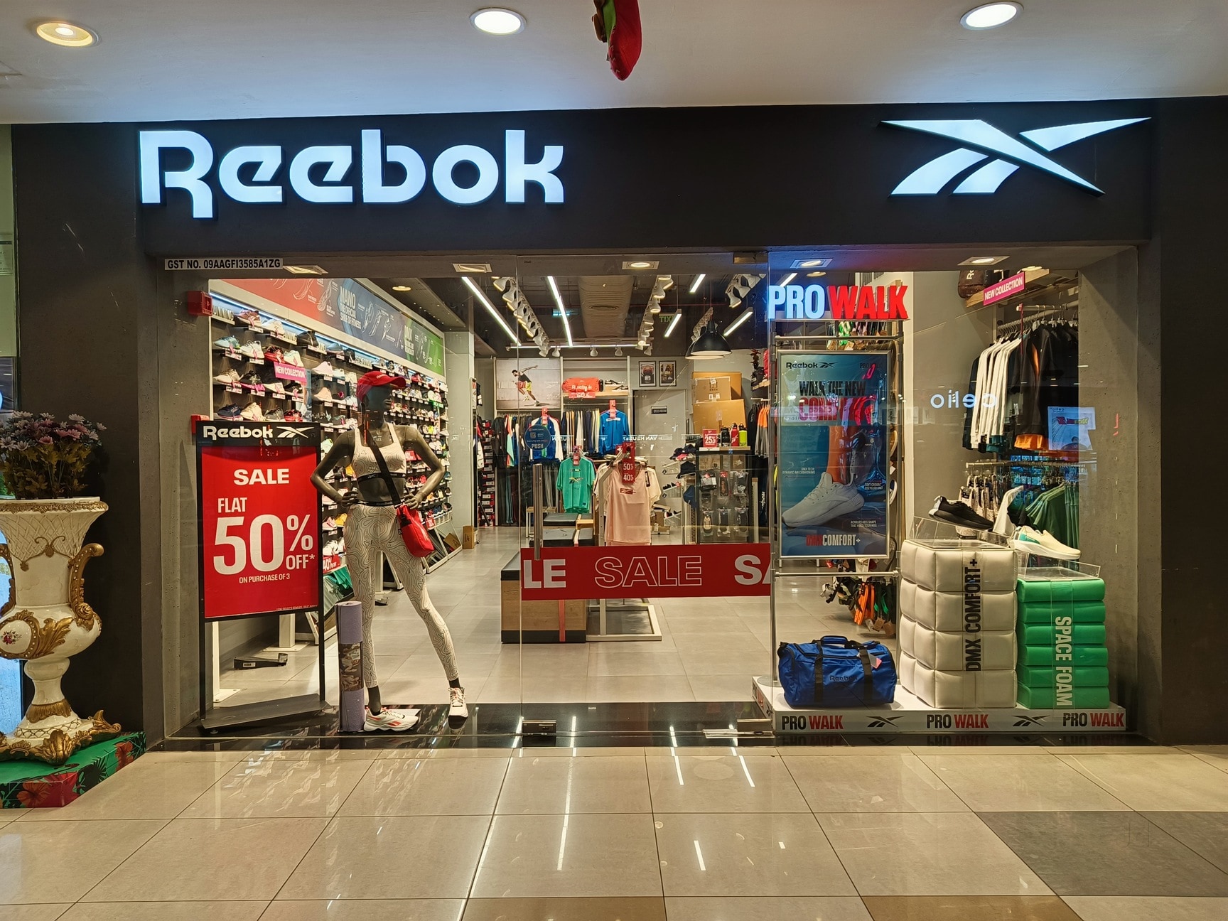 Reebok S Mineral Blue Tops Price Starting From Rs 3,007 Find