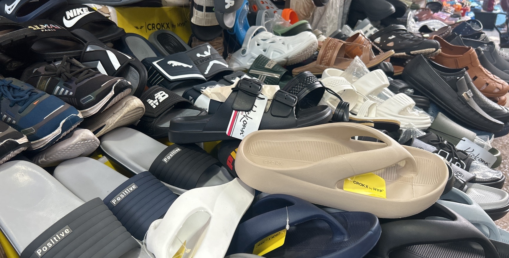 Flat Sandal in Kolkata Stylish, Comfortable Trendy Footwear