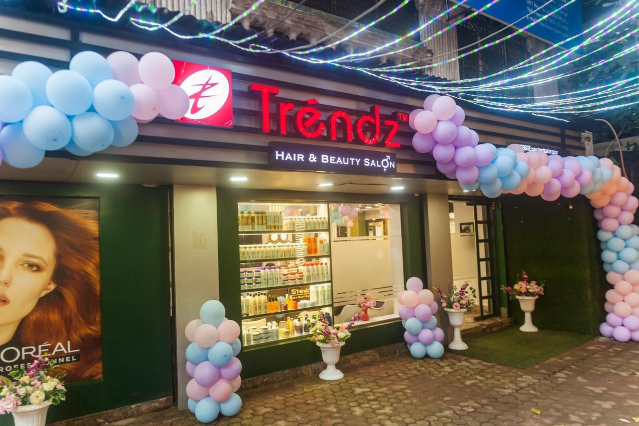 Trendz Salon in Park Street,Kolkata - Unisex Beauty Parlours