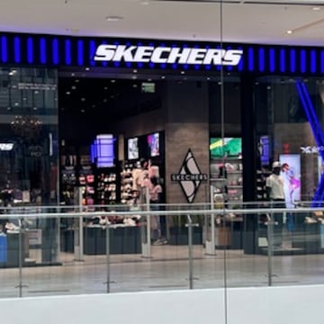 prathima hospitals playeras skechers