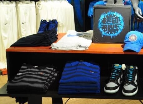 nike factory store parel