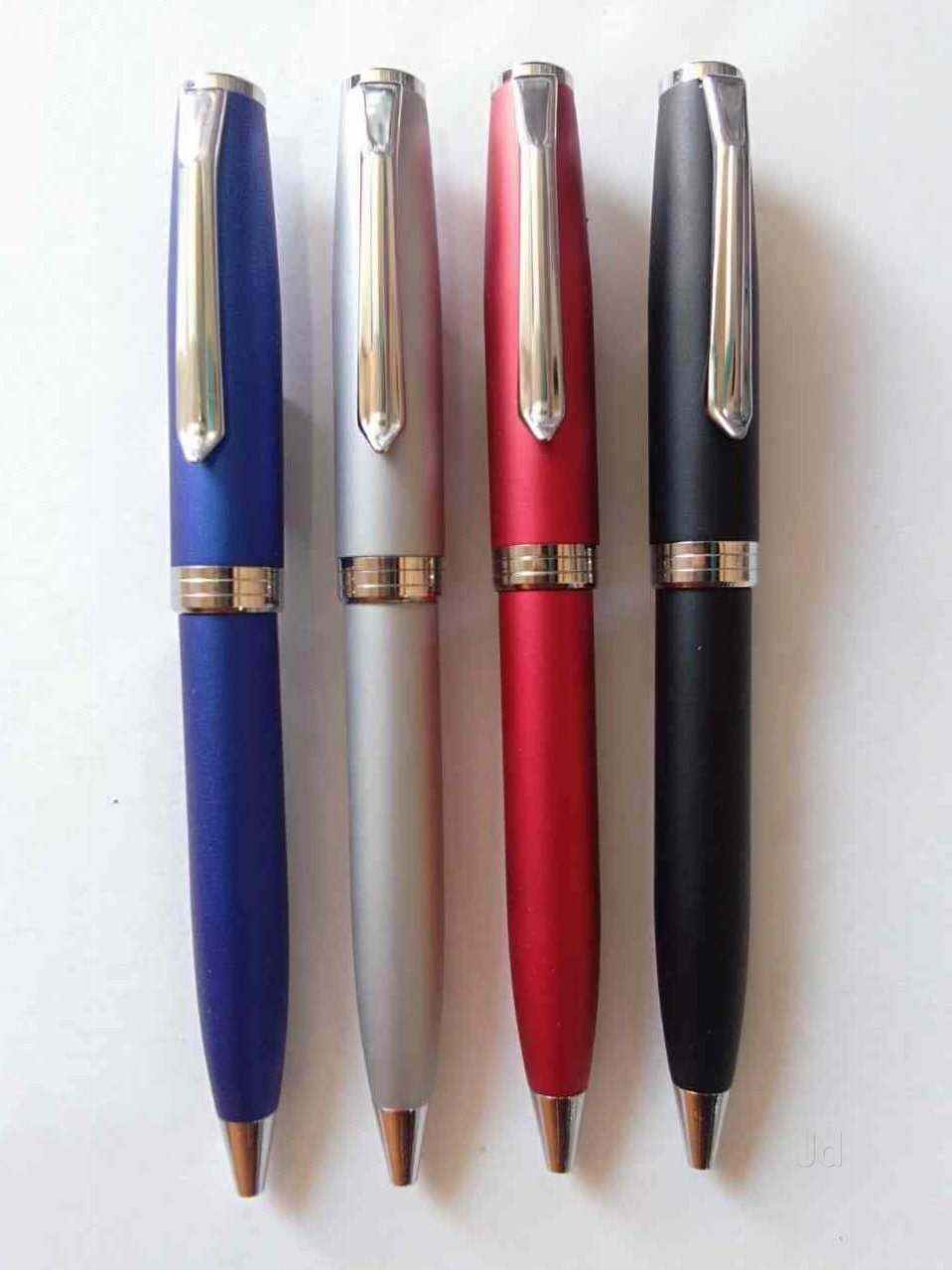 Sheaffer Glossy Black, Golden Fountain Pen Price Starting From Rs