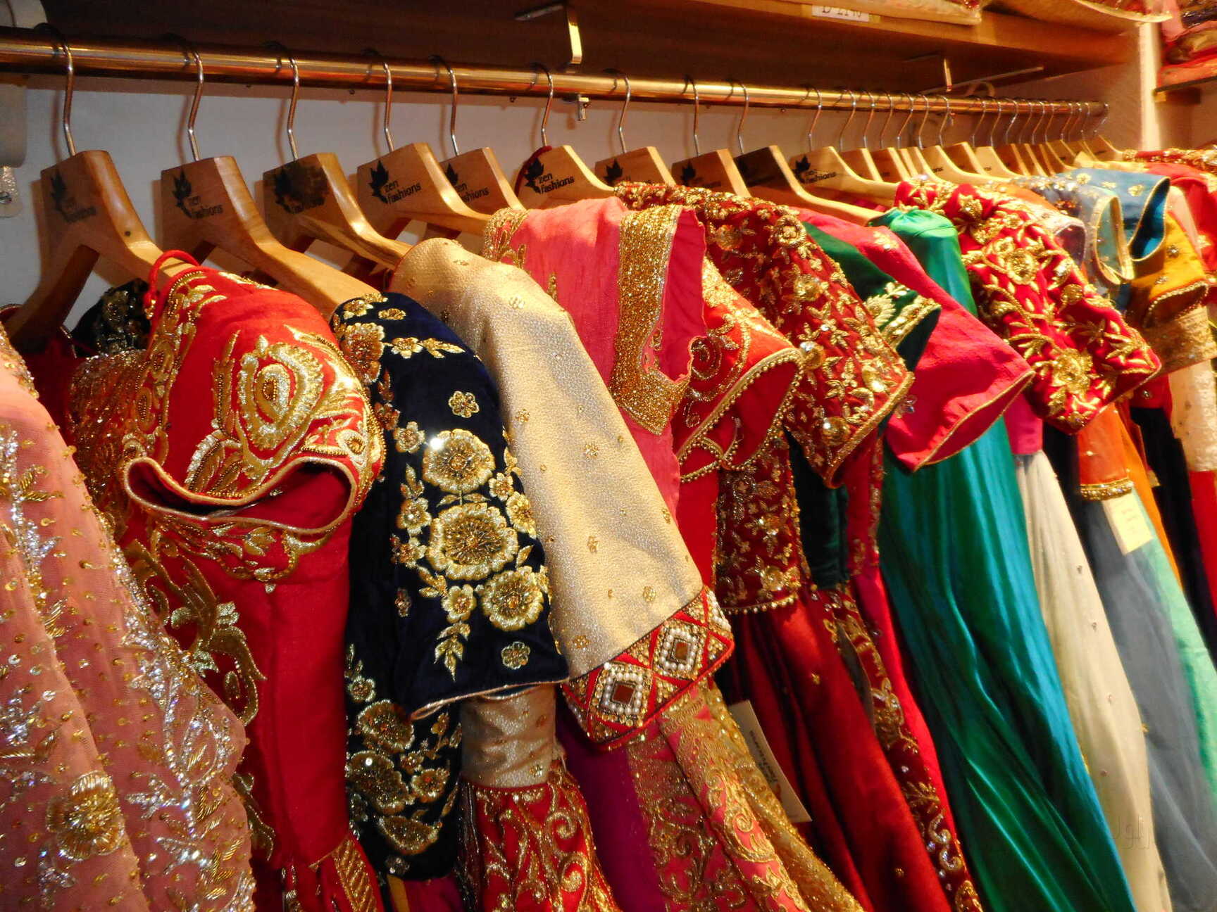 party wear dresses in mumbai Designer Party Gowns - Evening, Casual, Indo Western & Saree Gowns for Women