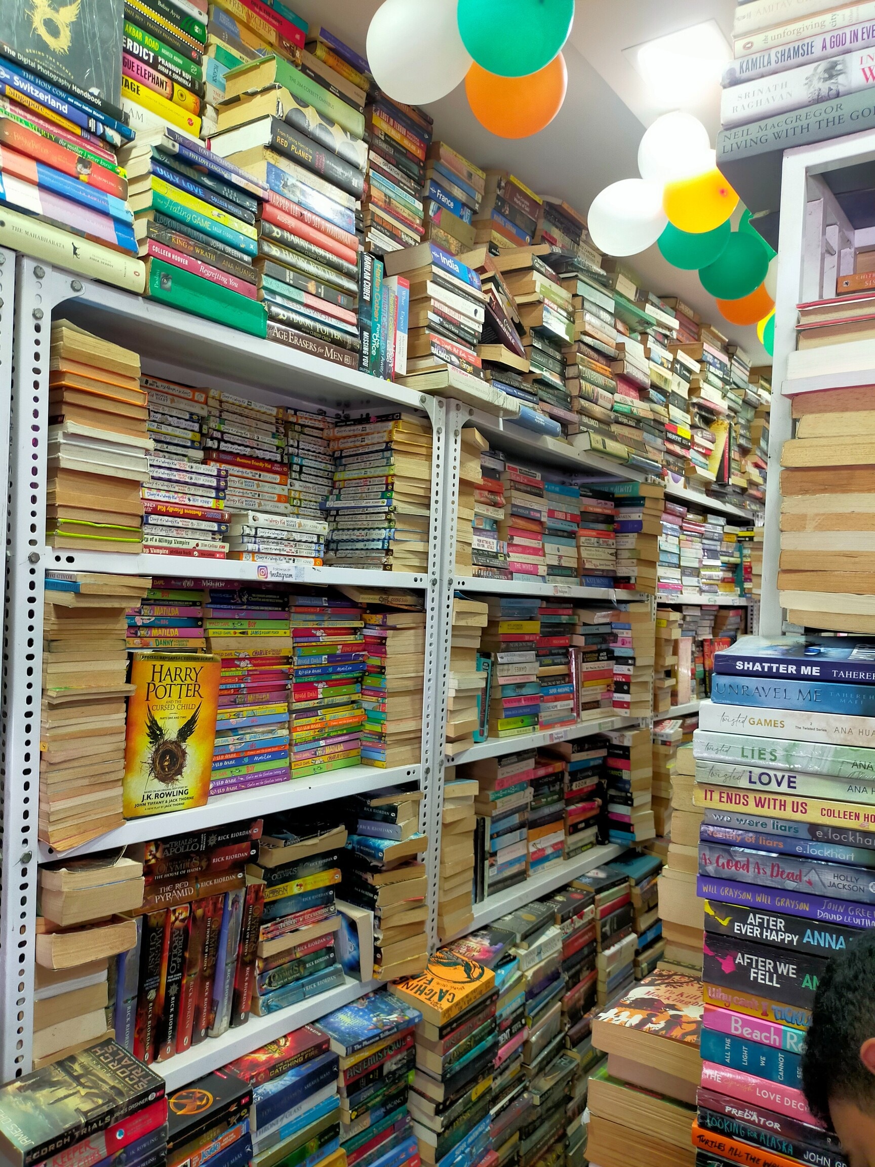 Crazy Wisdom Book Store in Kandivali West,Mumbai - Best Art Books