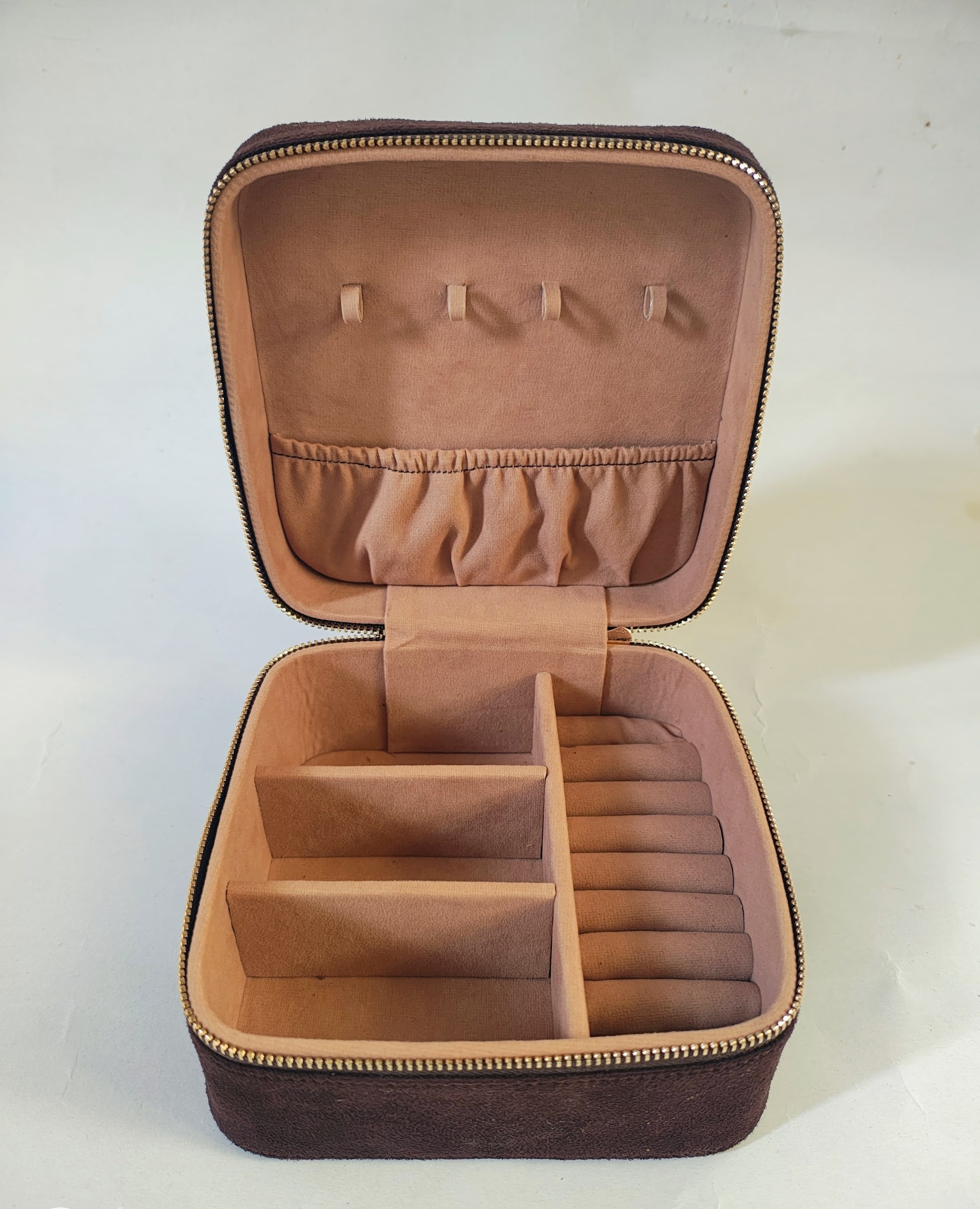 BOOWY GIGS BOX 美品 Zeessy Gift Box Manufacturing in Shivaji Nagar-Govandi West