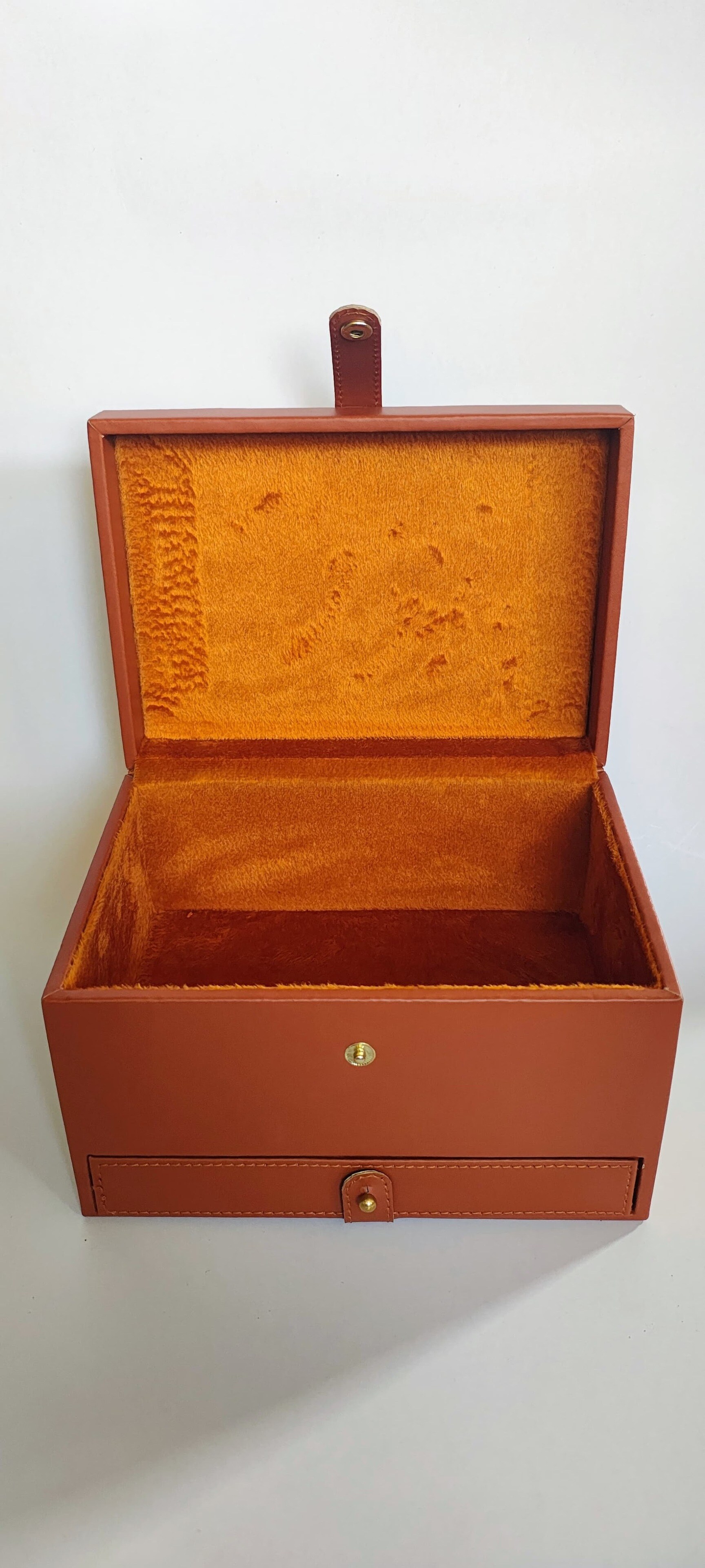 Zeessy Gift Box Manufacturing in Shivaji Nagar-Govandi West
