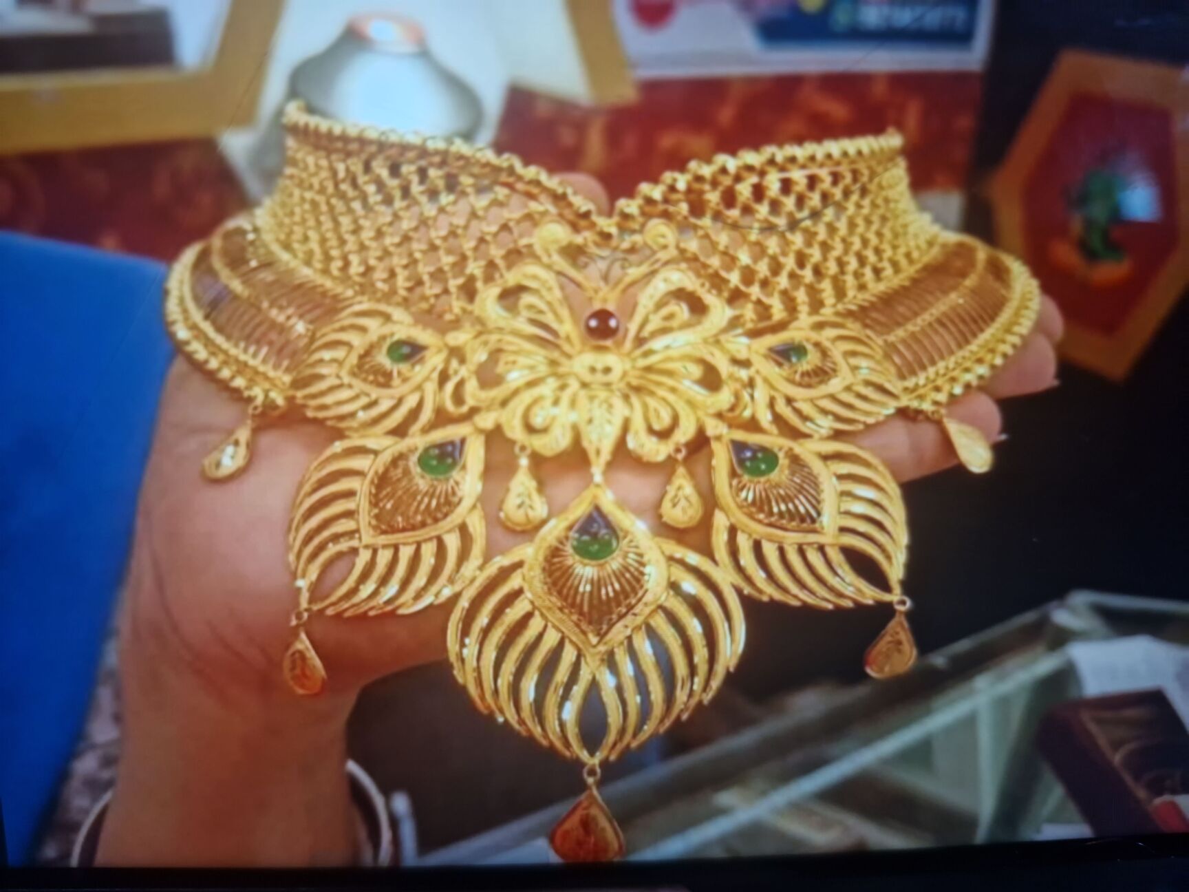 Gold Mangalsutra in Katihar Elegant, Exquisite Designs